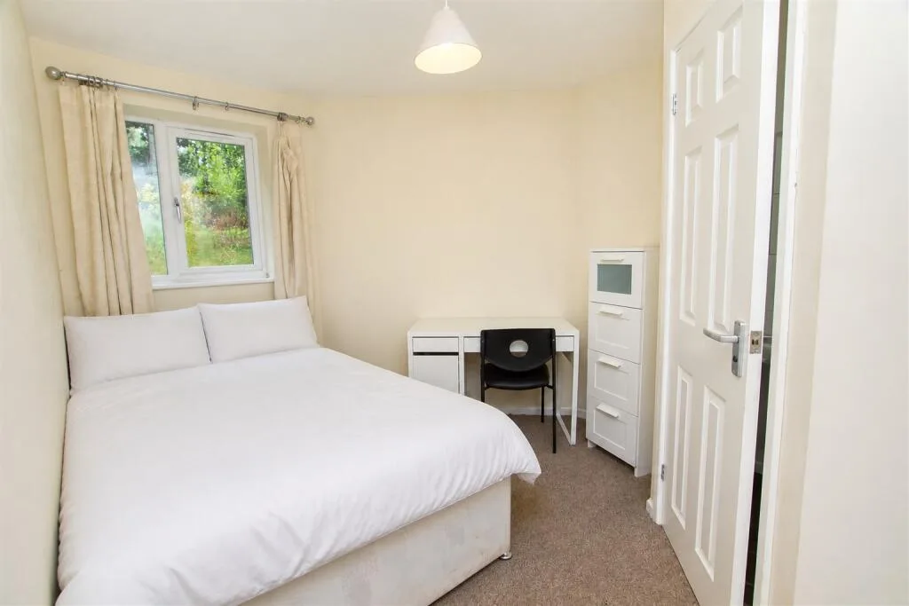 7 bedroom house for rent