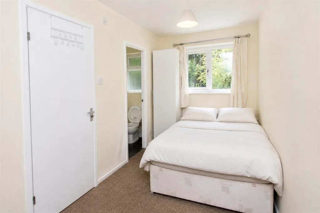 7 bedroom house for rent