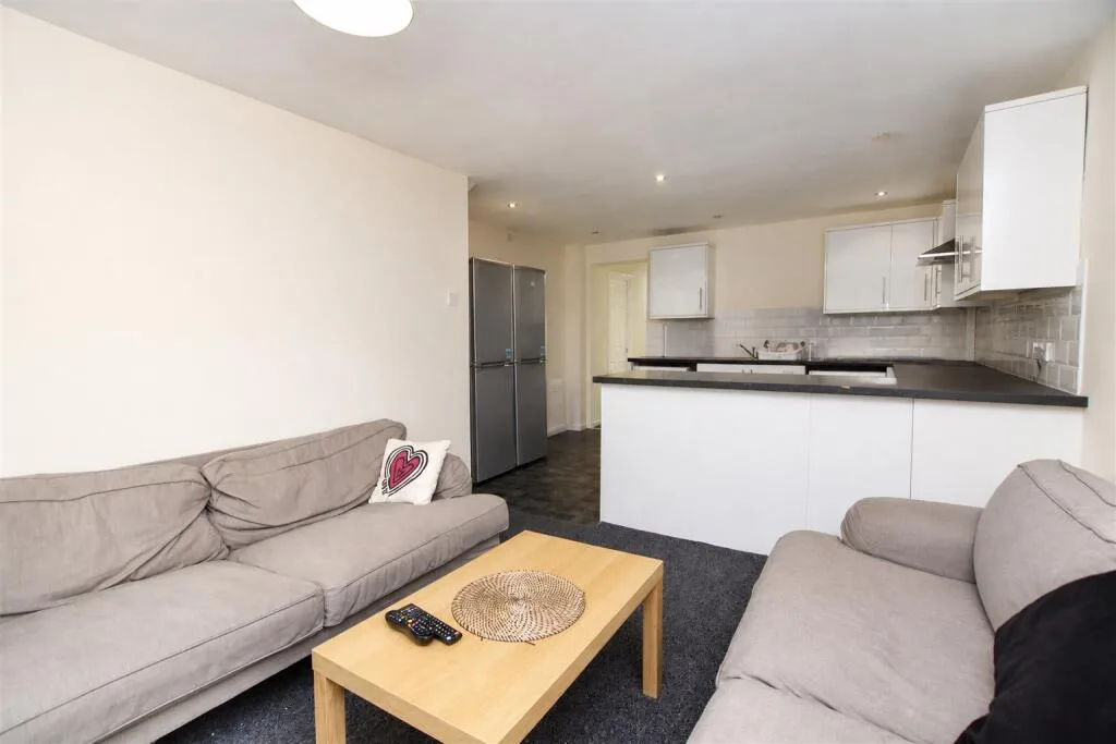 7 bedroom house for rent