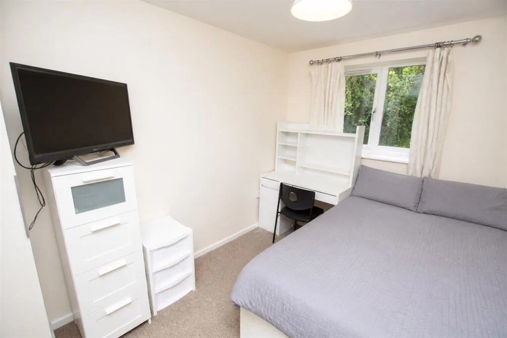 7 bedroom house for rent