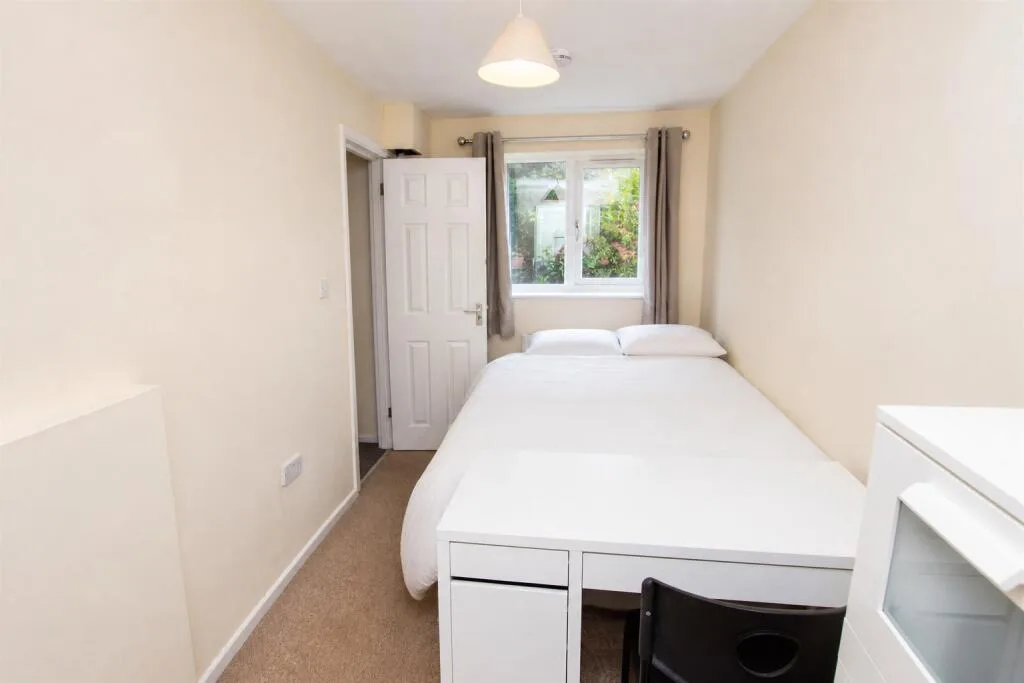 7 bedroom house for rent