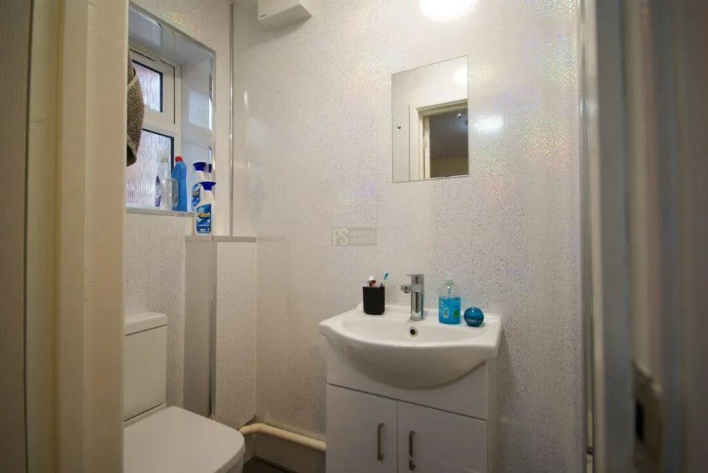 9 bedroom terraced house for rent