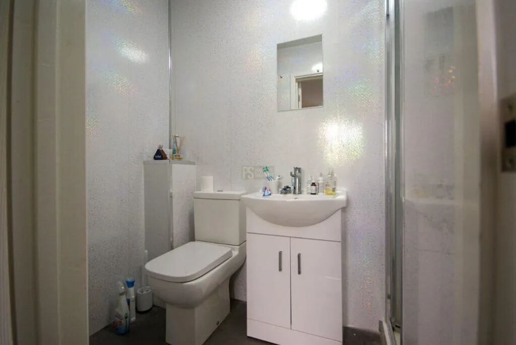 9 bedroom terraced house for rent
