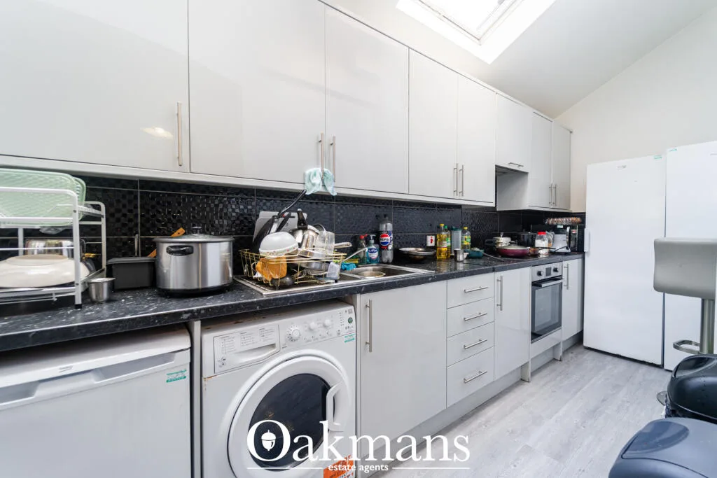 6 bedroom house for rent