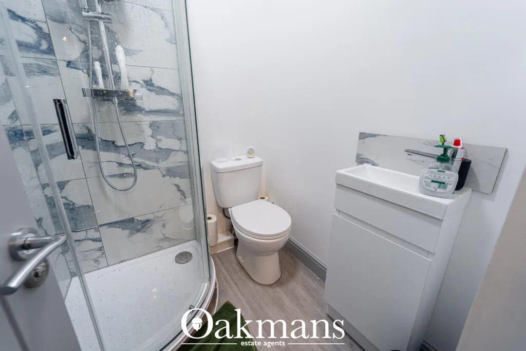 6 bedroom house for rent