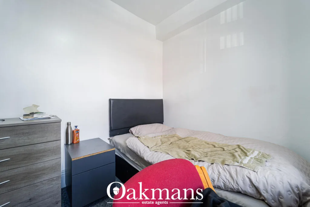 6 bedroom house for rent