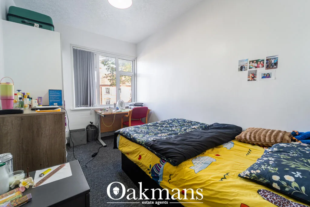 6 bedroom house for rent