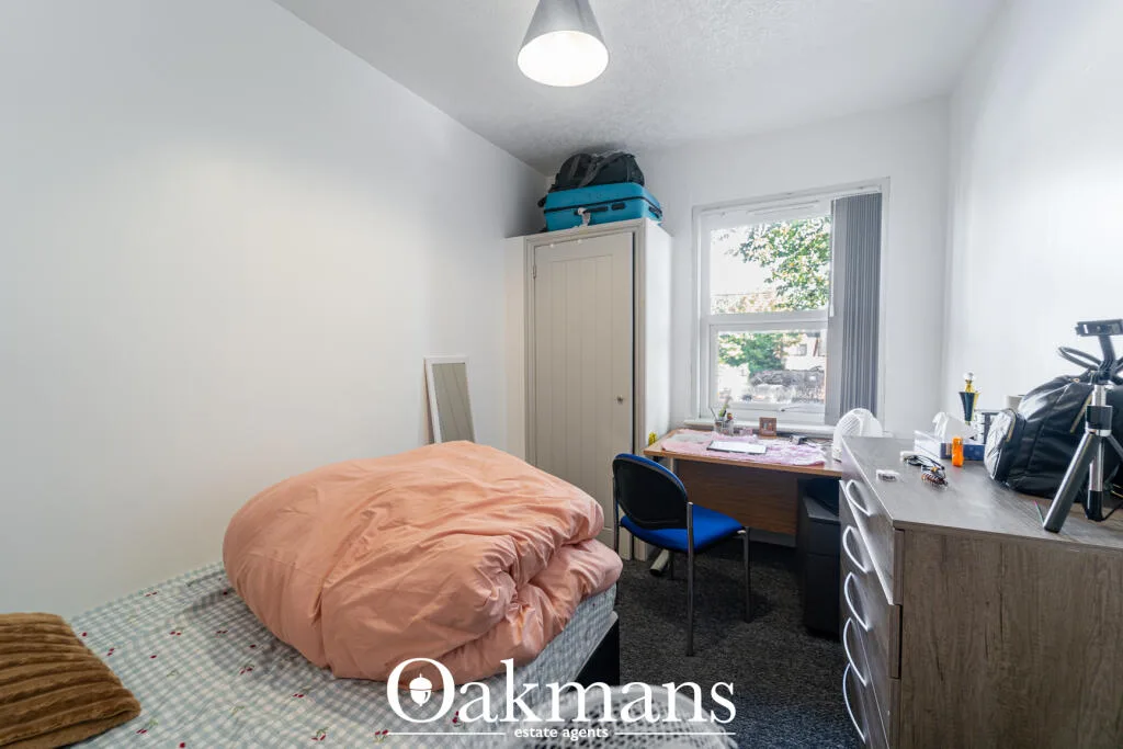 6 bedroom house for rent