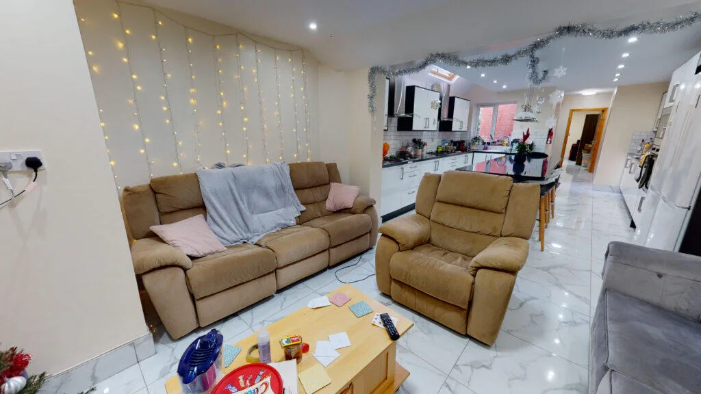 8 bedroom house for rent