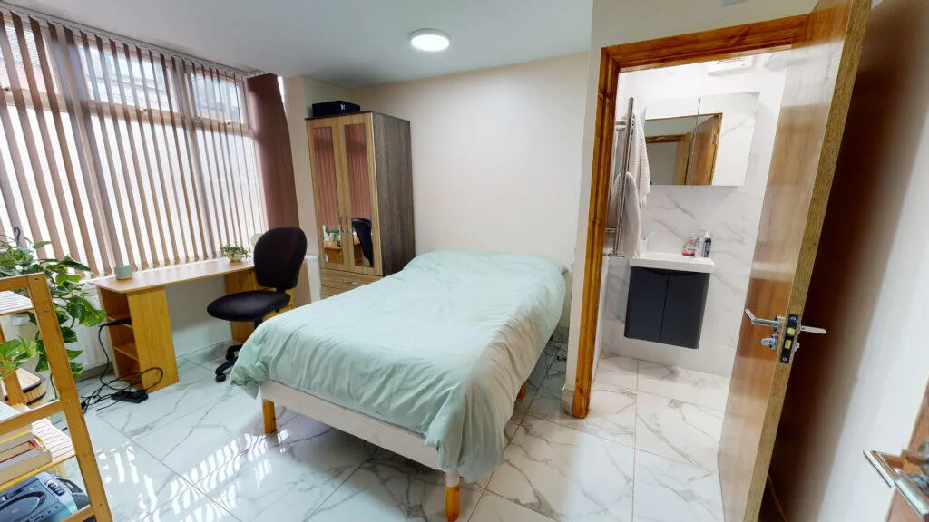 8 bedroom house for rent