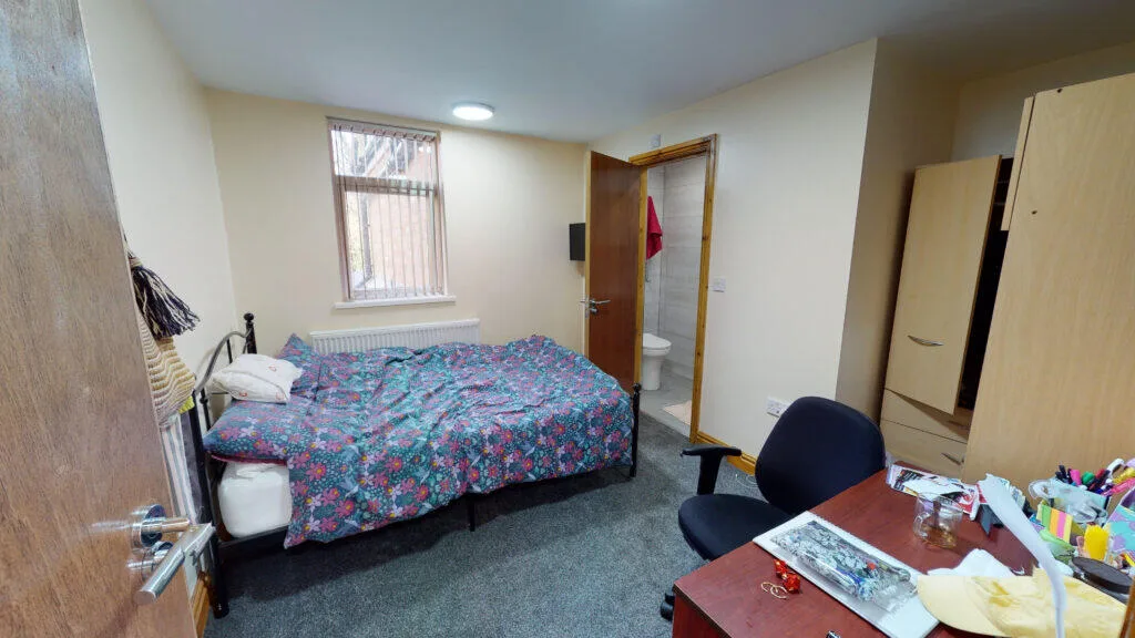8 bedroom house for rent
