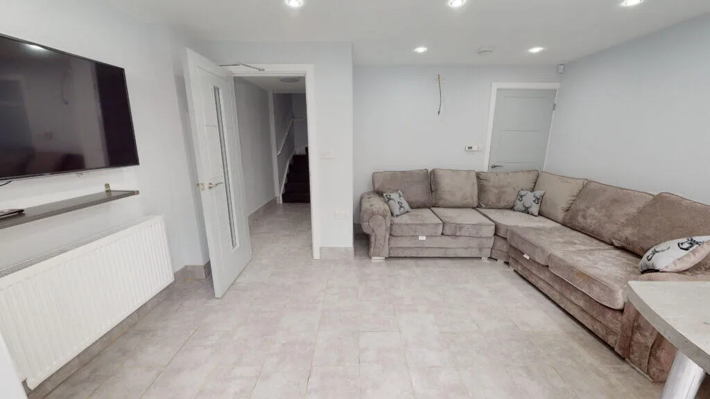 7 bedroom house for rent