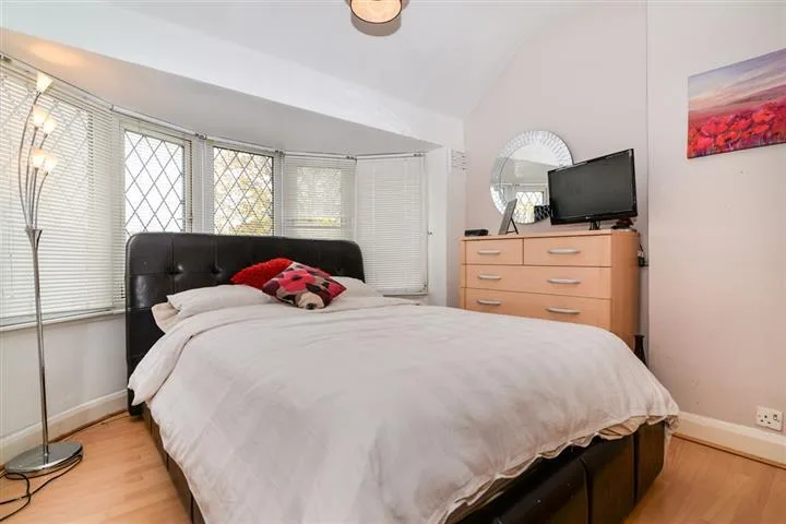 3 bedroom semi-detached house for rent