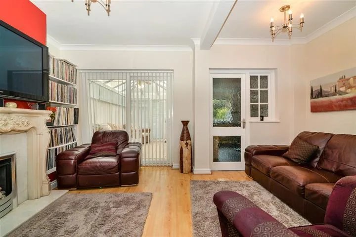 3 bedroom semi-detached house for rent