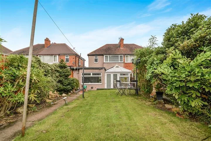 3 bedroom semi-detached house for rent