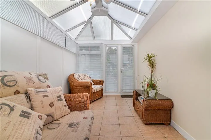 3 bedroom semi-detached house for rent