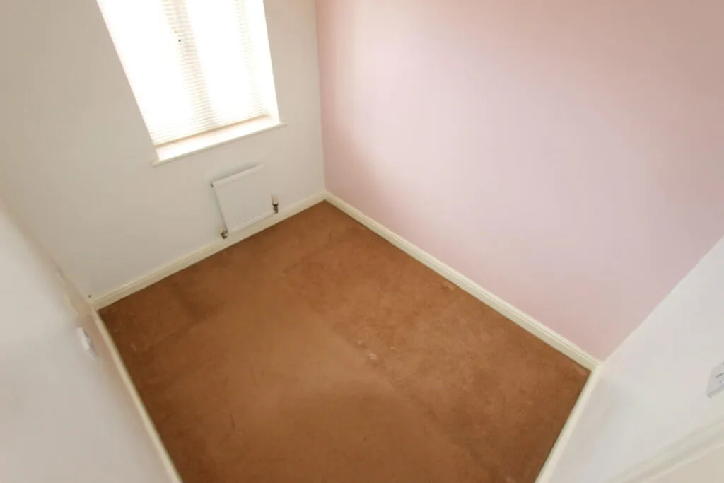 3 bedroom semi-detached house for rent