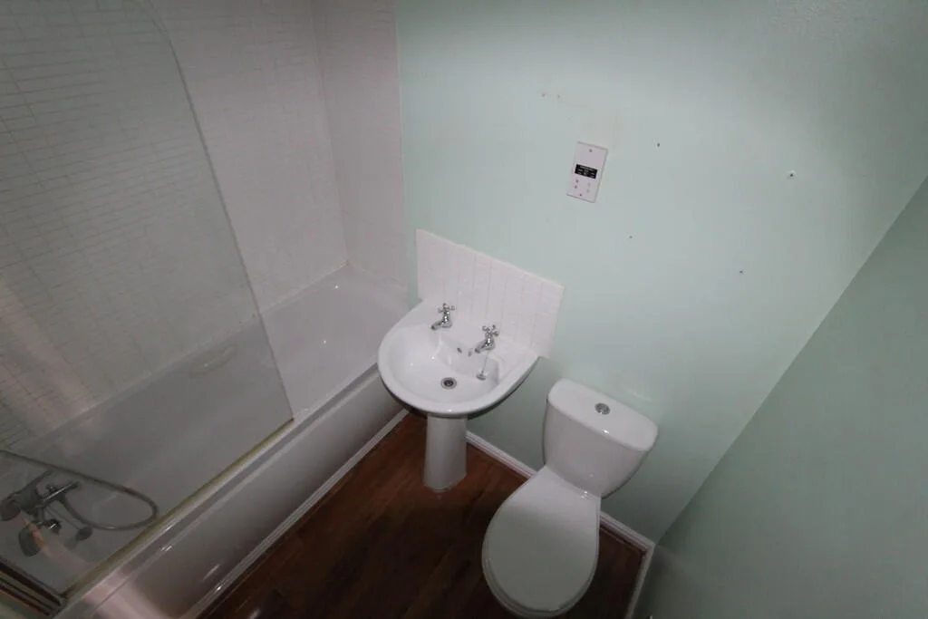 3 bedroom semi-detached house for rent