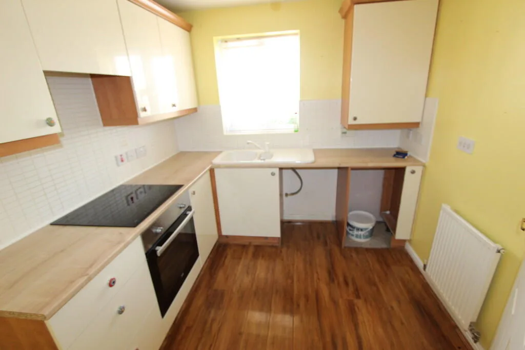 3 bedroom semi-detached house for rent