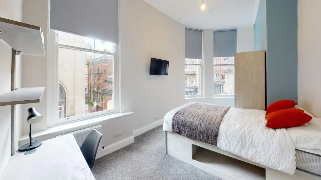4 bedroom flat for rent