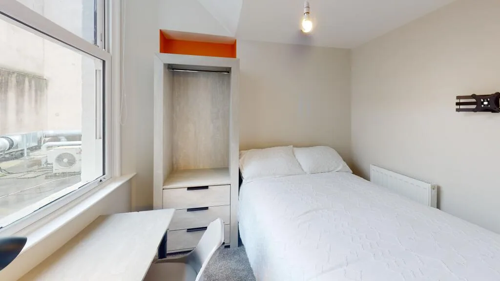 4 bedroom flat for rent