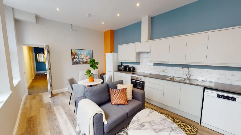 4 bedroom flat for rent