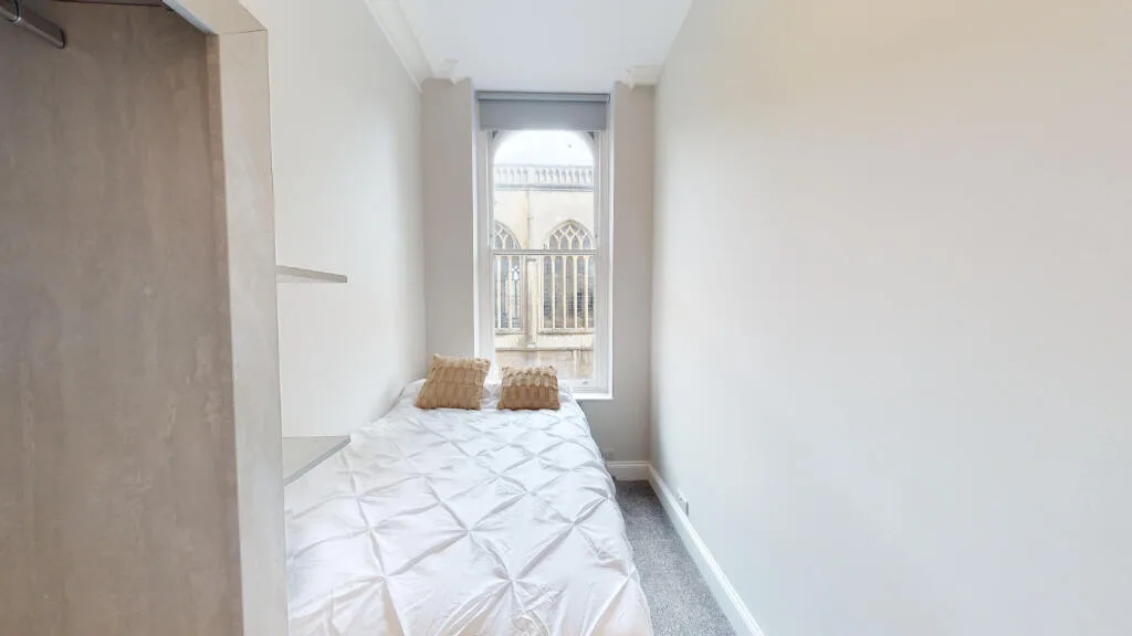 6 bedroom flat for rent