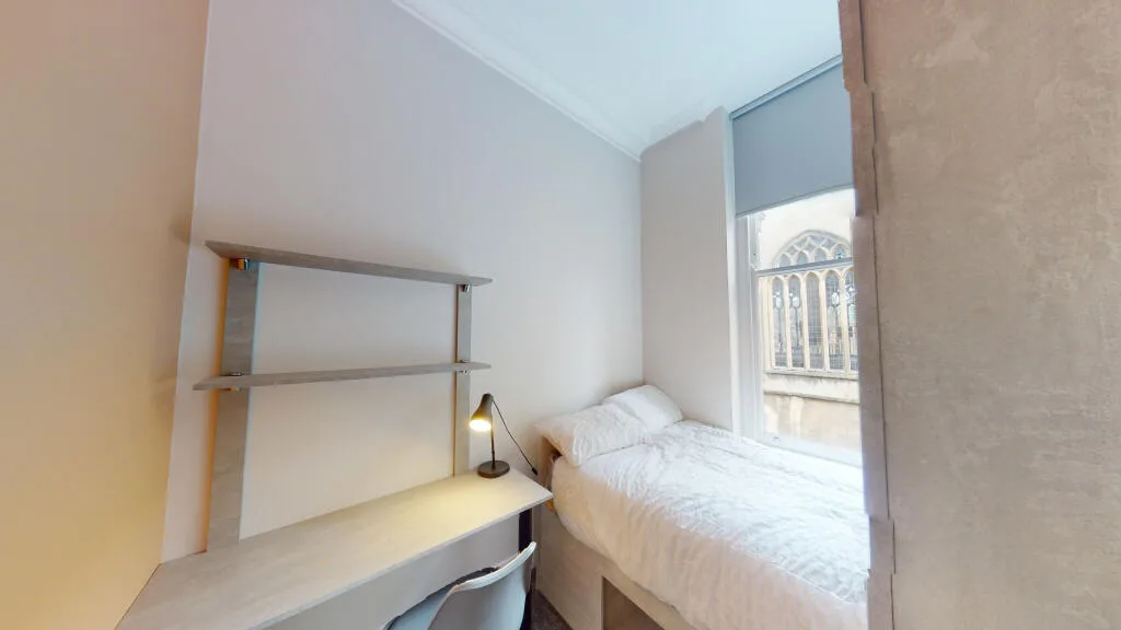 6 bedroom flat for rent