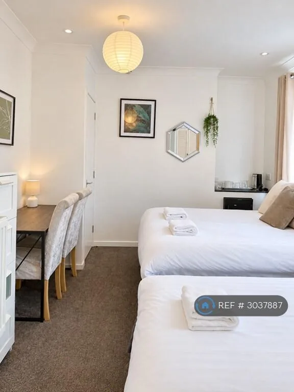 Studio flat for rent
