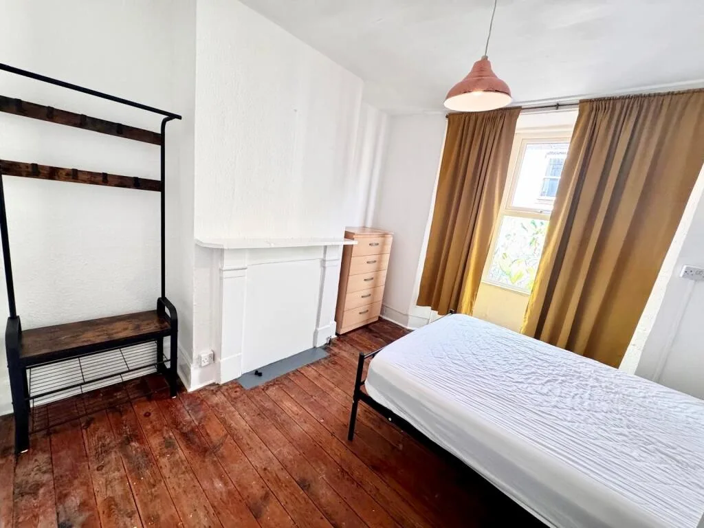 4 bedroom terraced house for rent