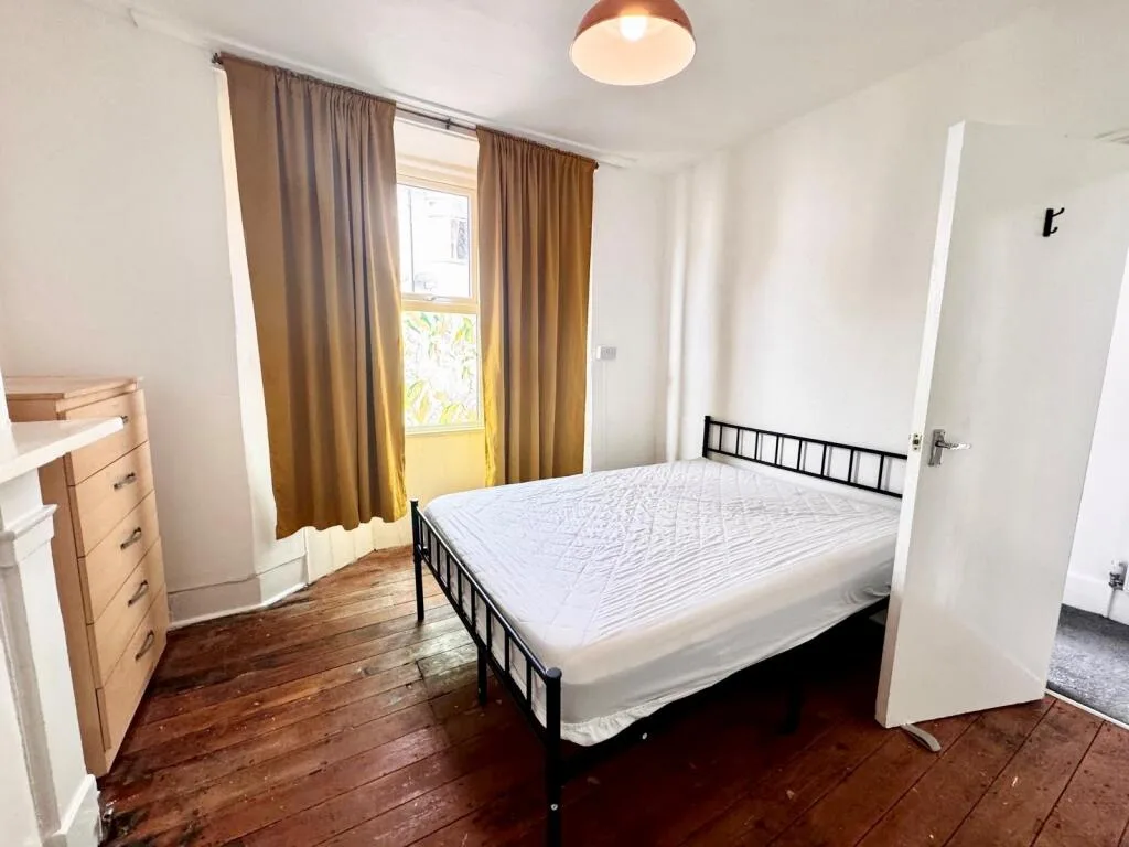 4 bedroom terraced house for rent