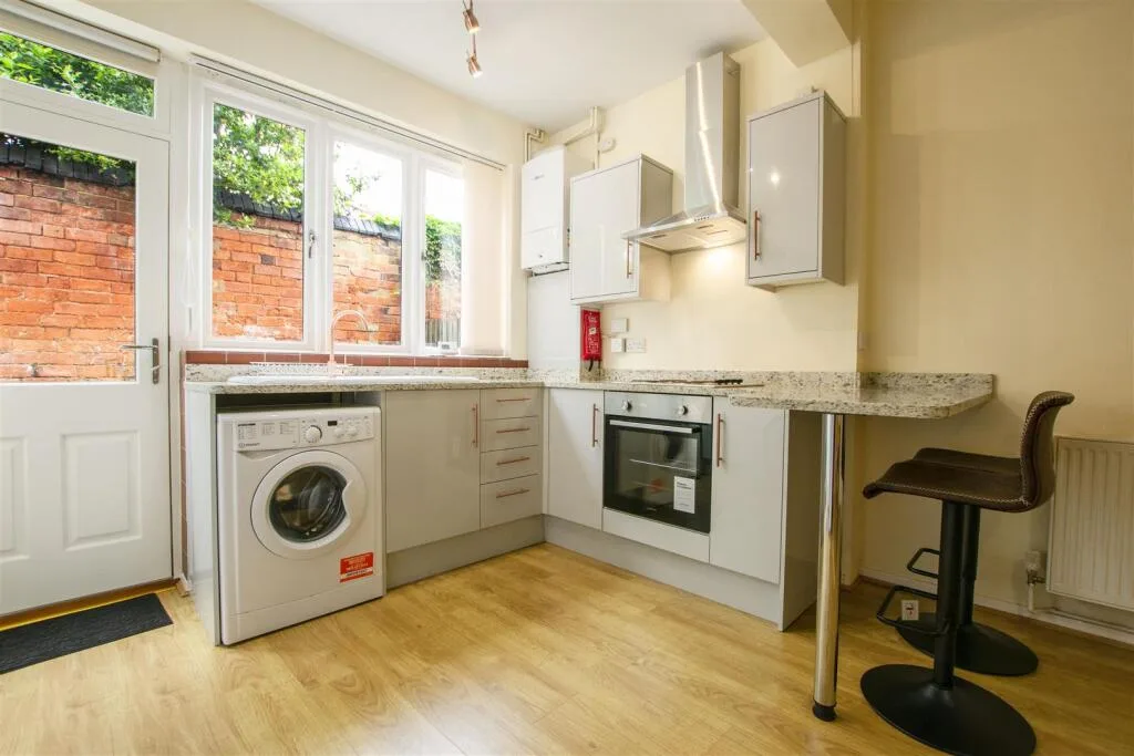 2 bedroom terraced house for rent
