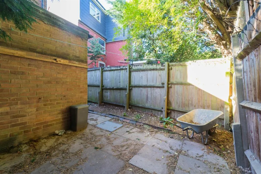 4 bedroom house for rent