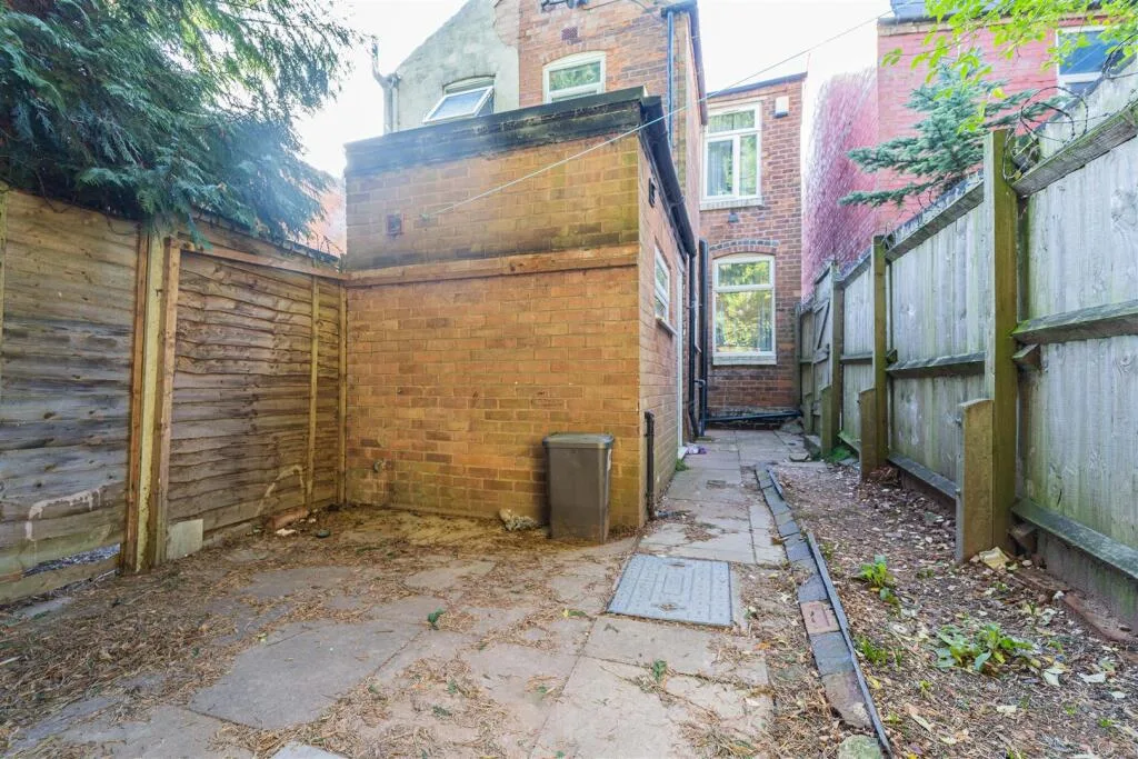 4 bedroom house for rent