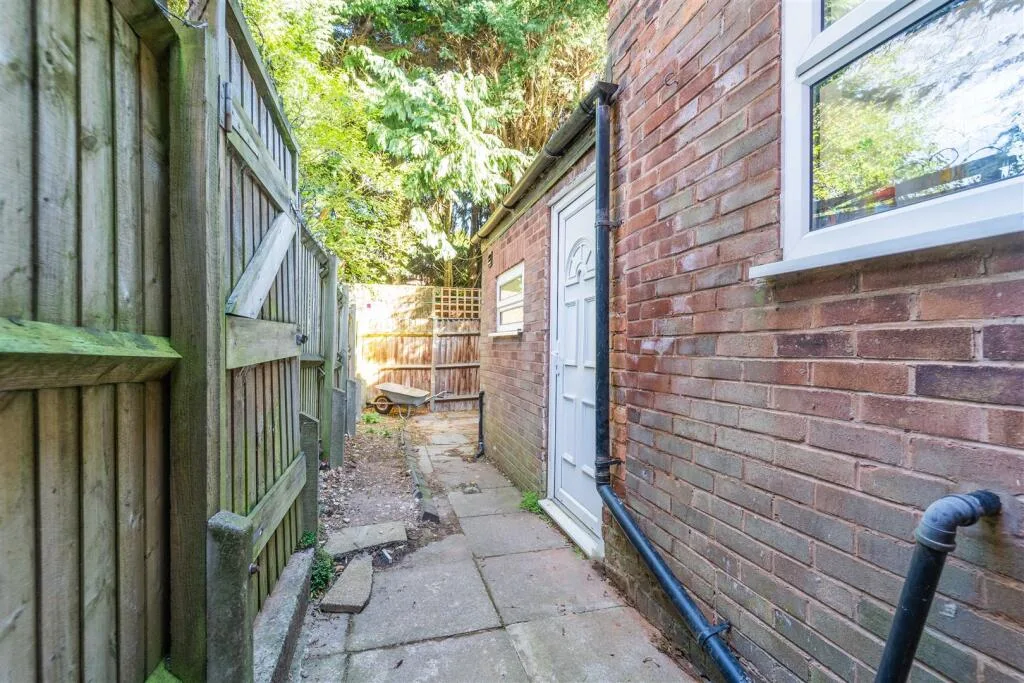 4 bedroom house for rent
