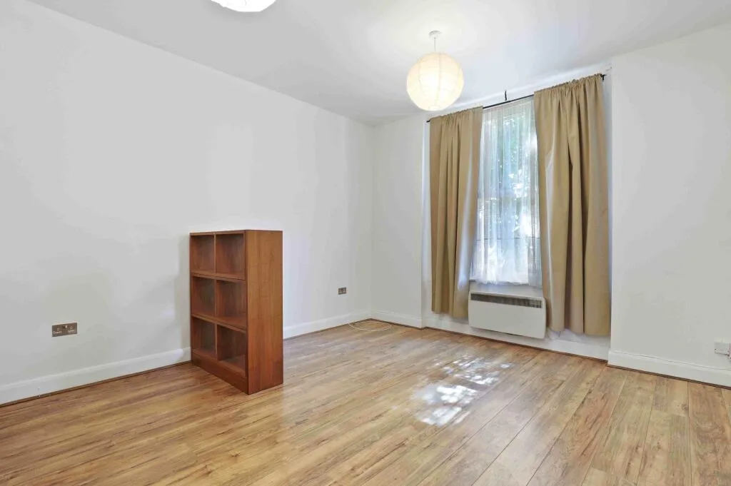 1 bedroom ground floor flat for rent