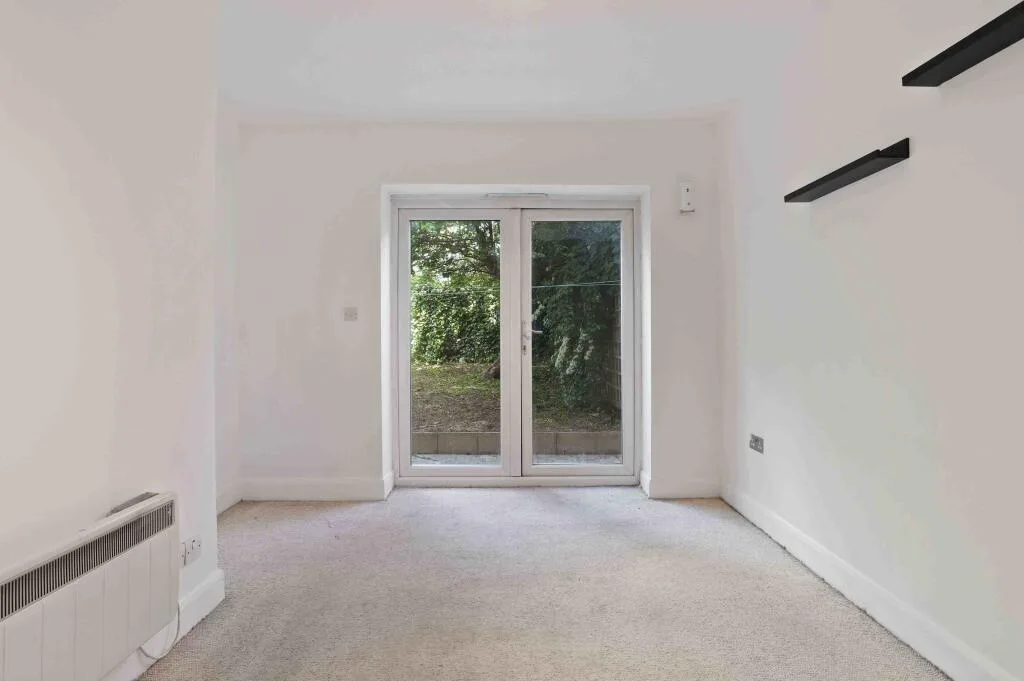 1 bedroom ground floor flat for rent