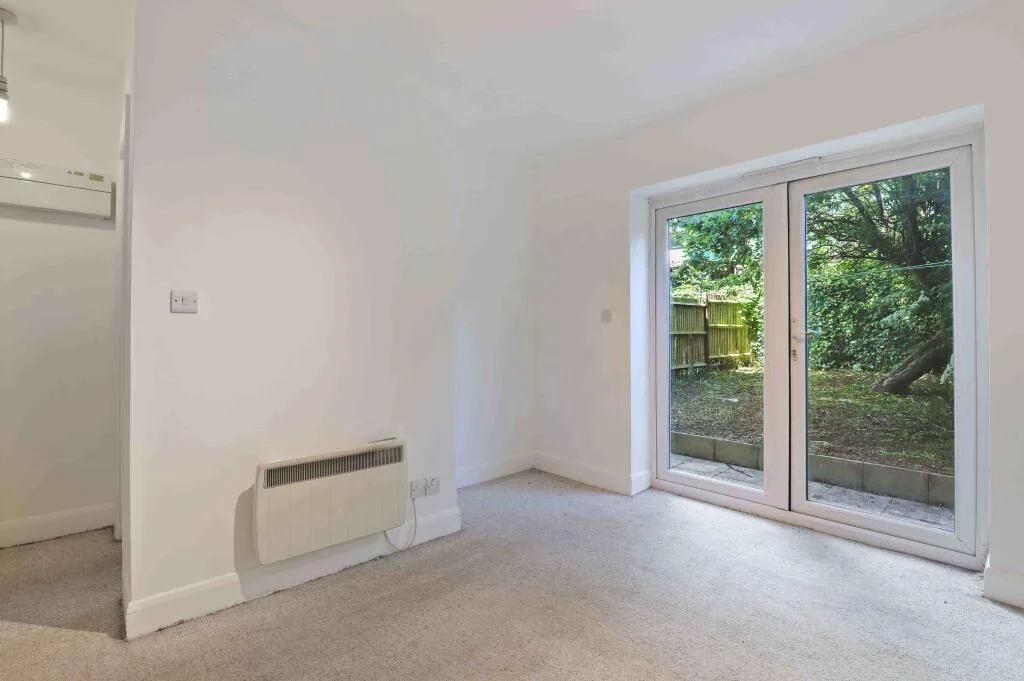 1 bedroom ground floor flat for rent