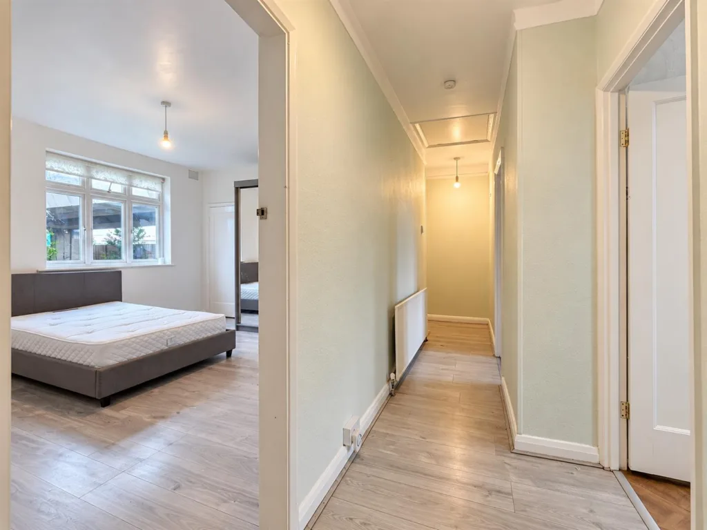2 bedroom maisonette for rent