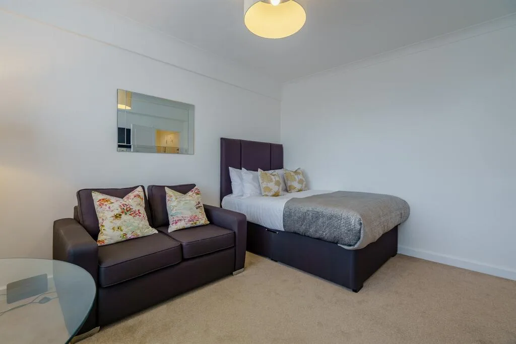 Studio flat for rent