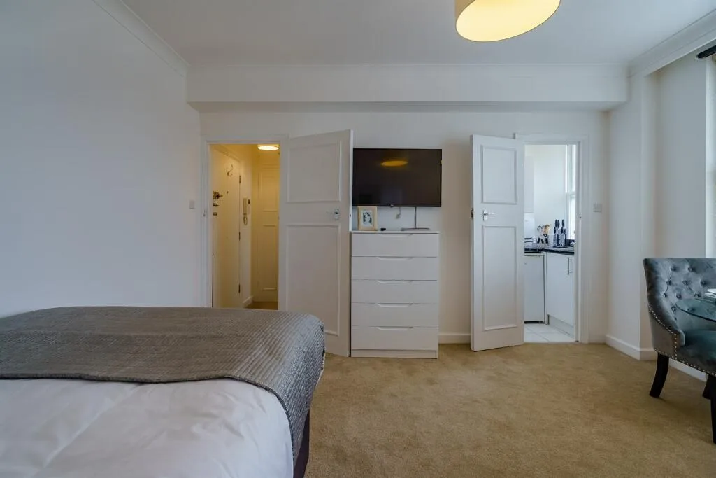 Studio flat for rent