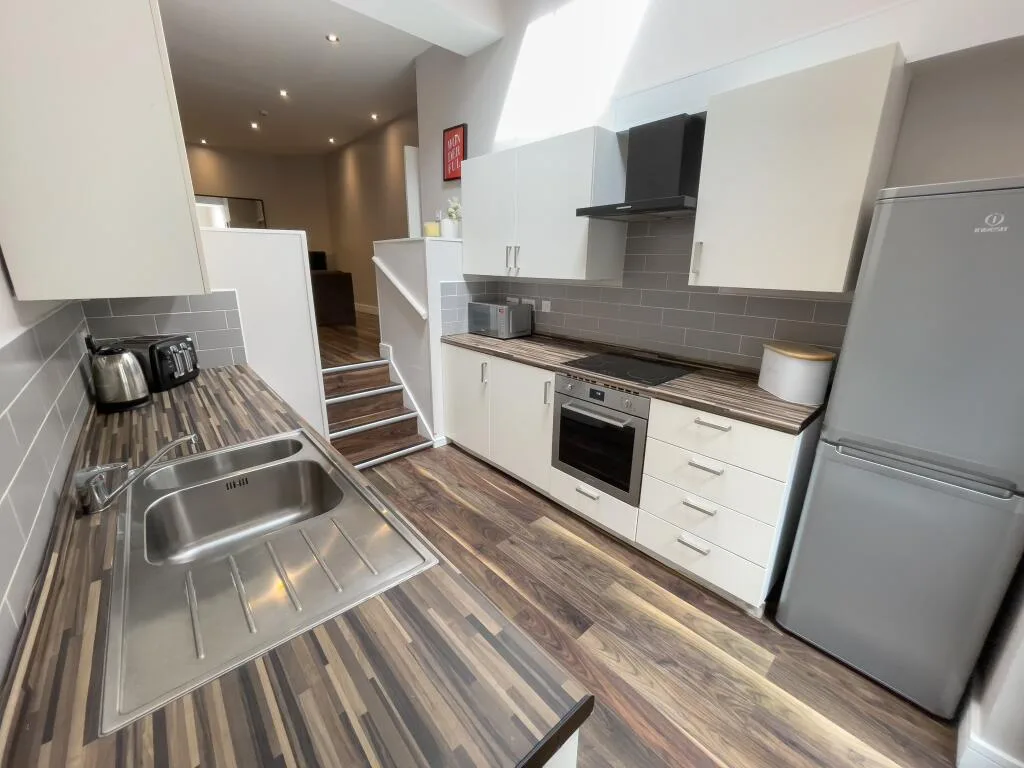 4 bedroom terraced house for rent