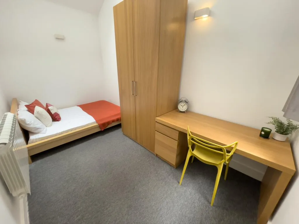 4 bedroom terraced house for rent