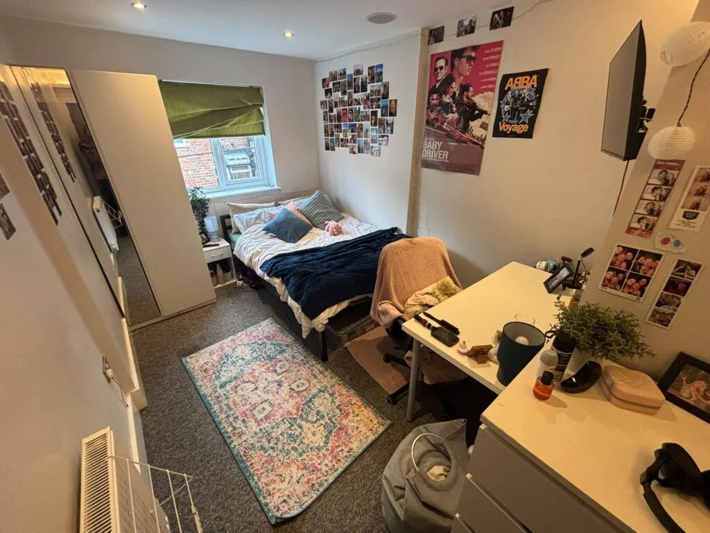 5 bedroom terraced house for rent