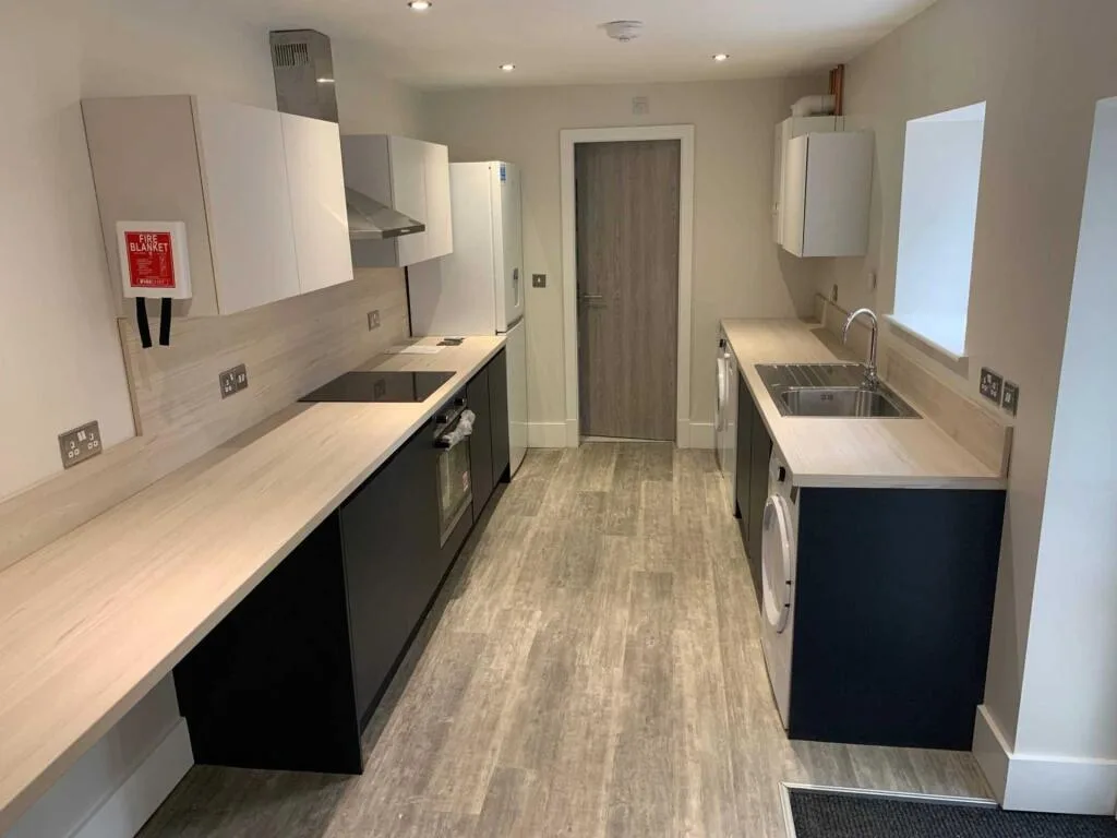 5 bedroom terraced house for rent