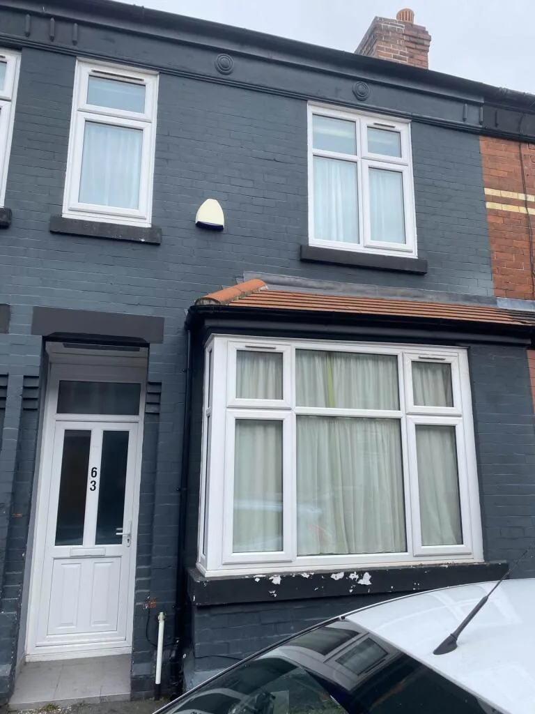 5 bedroom terraced house for rent