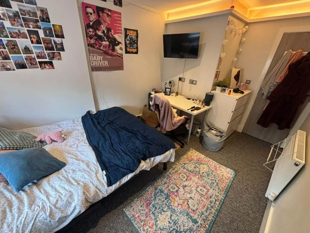5 bedroom terraced house for rent