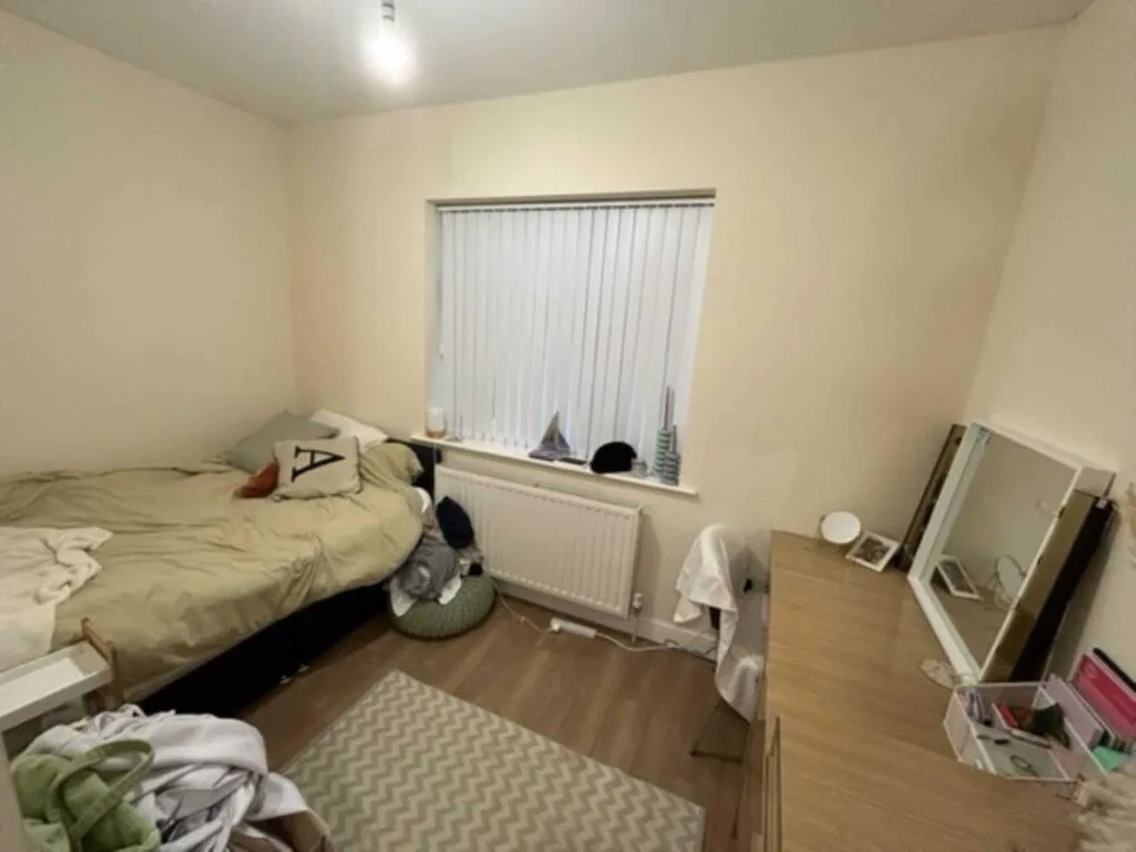 4 bedroom end of terrace house for rent