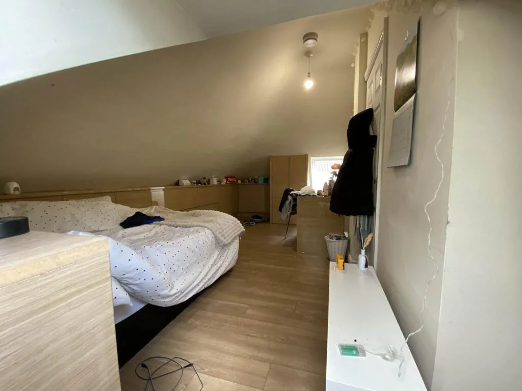 4 bedroom end of terrace house for rent