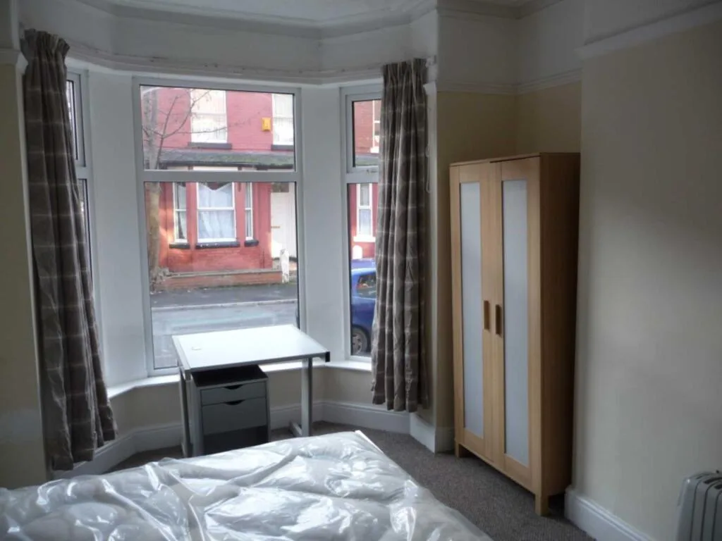 6 bedroom terraced house for rent
